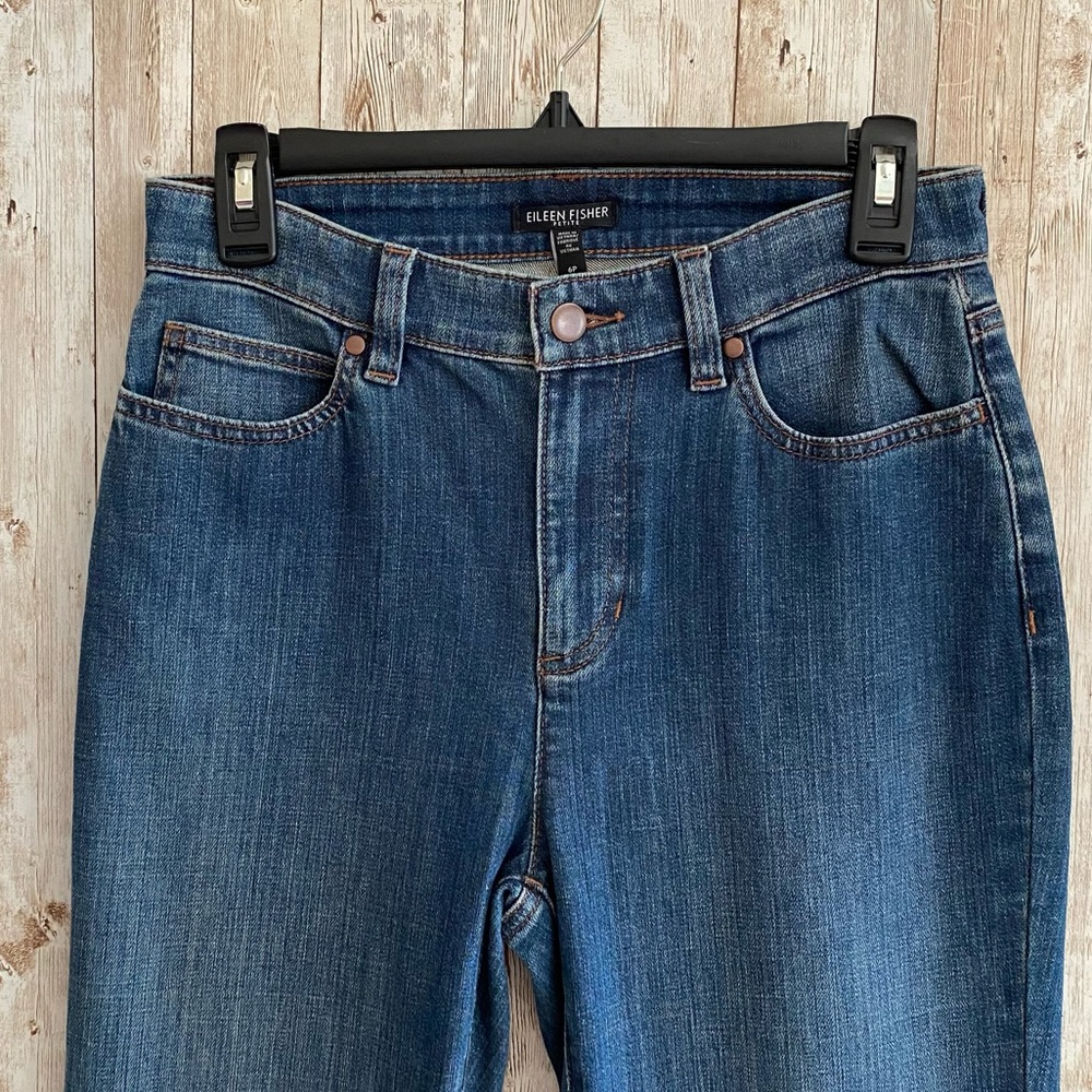 Eileen Fisher Organic Cotton Medium Wash Straight Leg Jeans Size 6 Petite - Picture 2 of 6